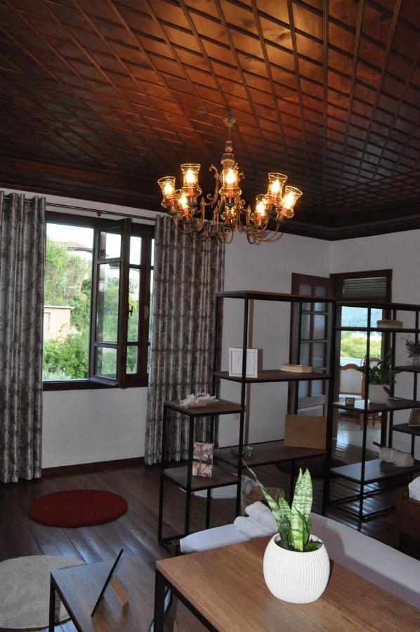 Timber Guest House Berat Esterno foto