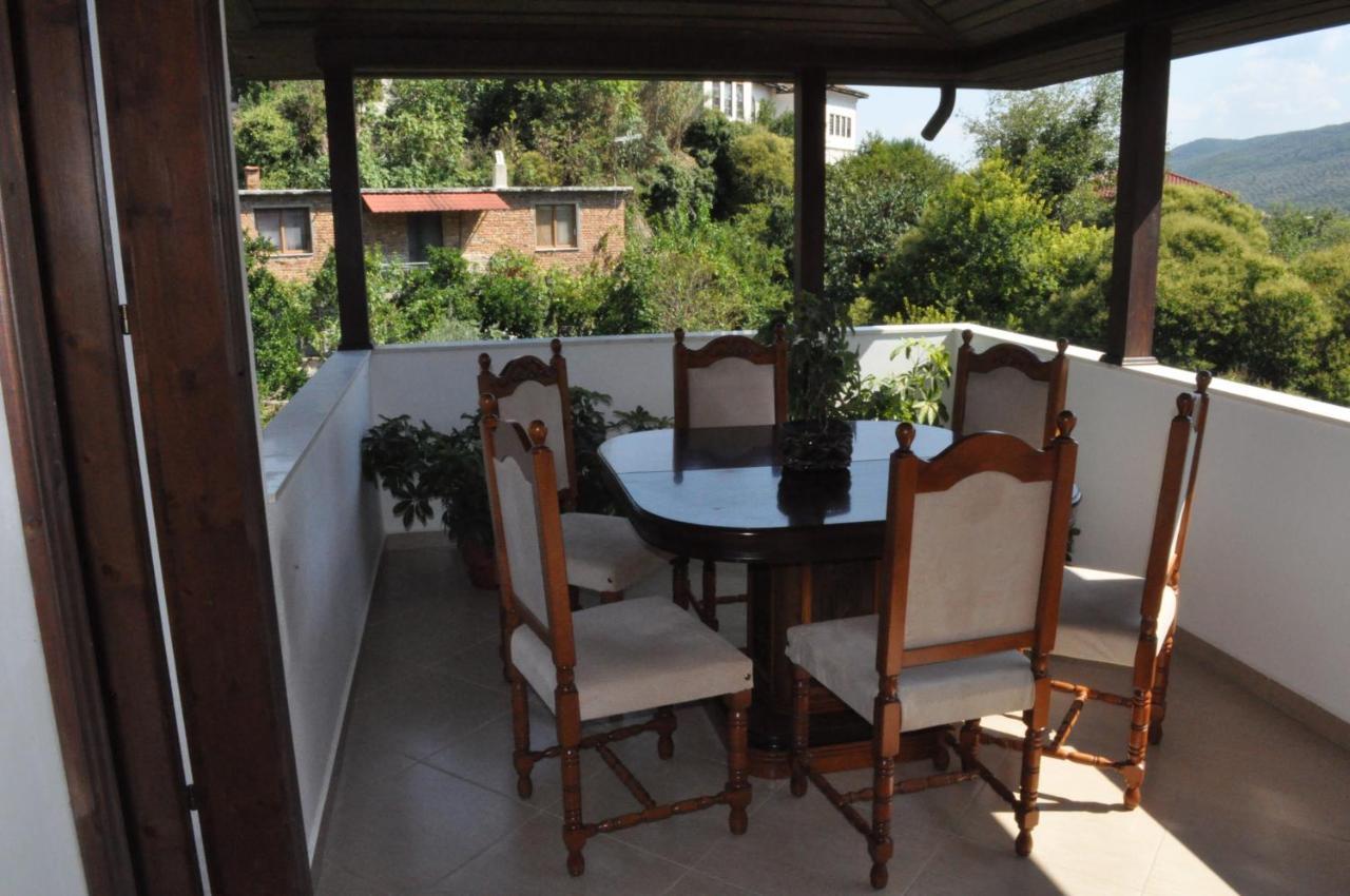 Timber Guest House Berat Esterno foto